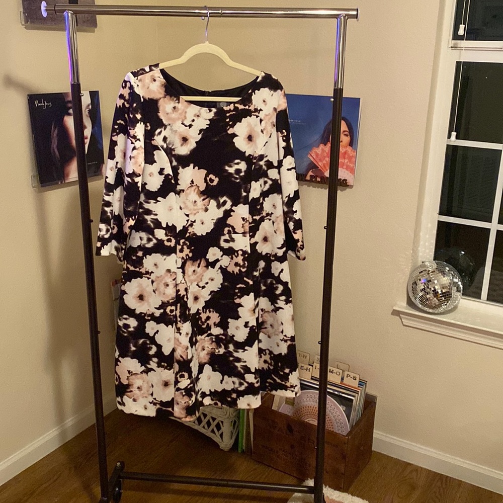 Vince Camuto dress.